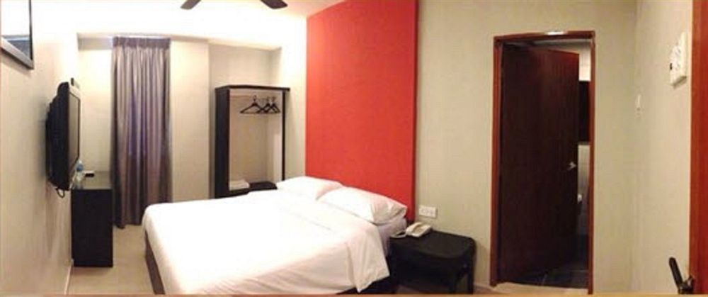 Golden Court Hotel - Tun Abdul Razak Johor Bahru Dış mekan fotoğraf