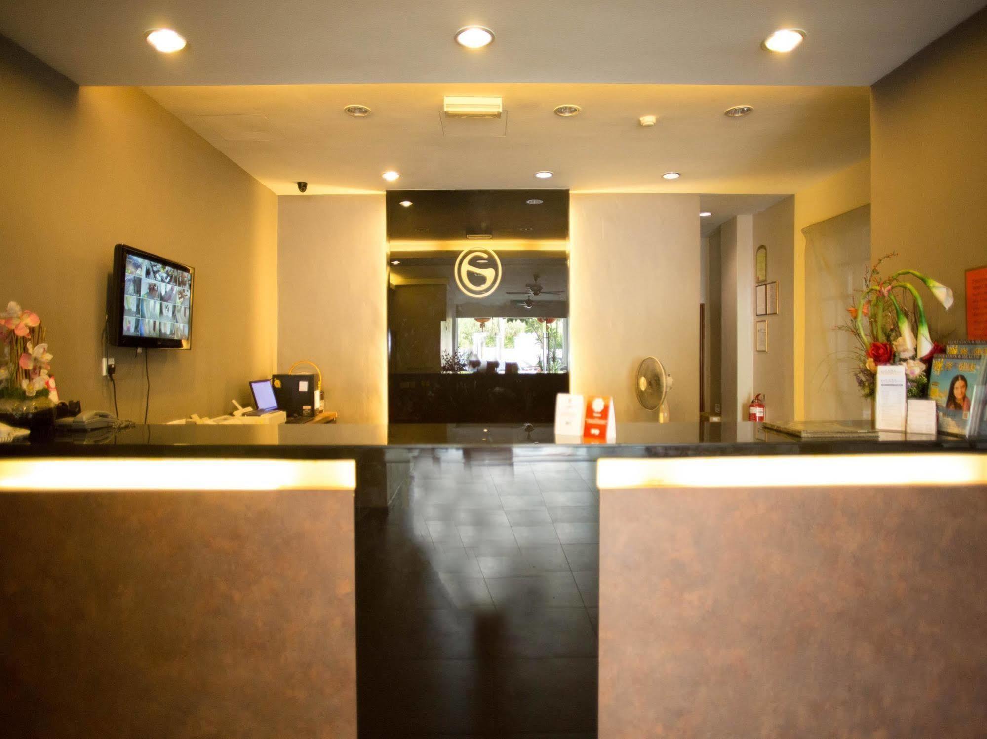 Golden Court Hotel - Tun Abdul Razak Johor Bahru Dış mekan fotoğraf