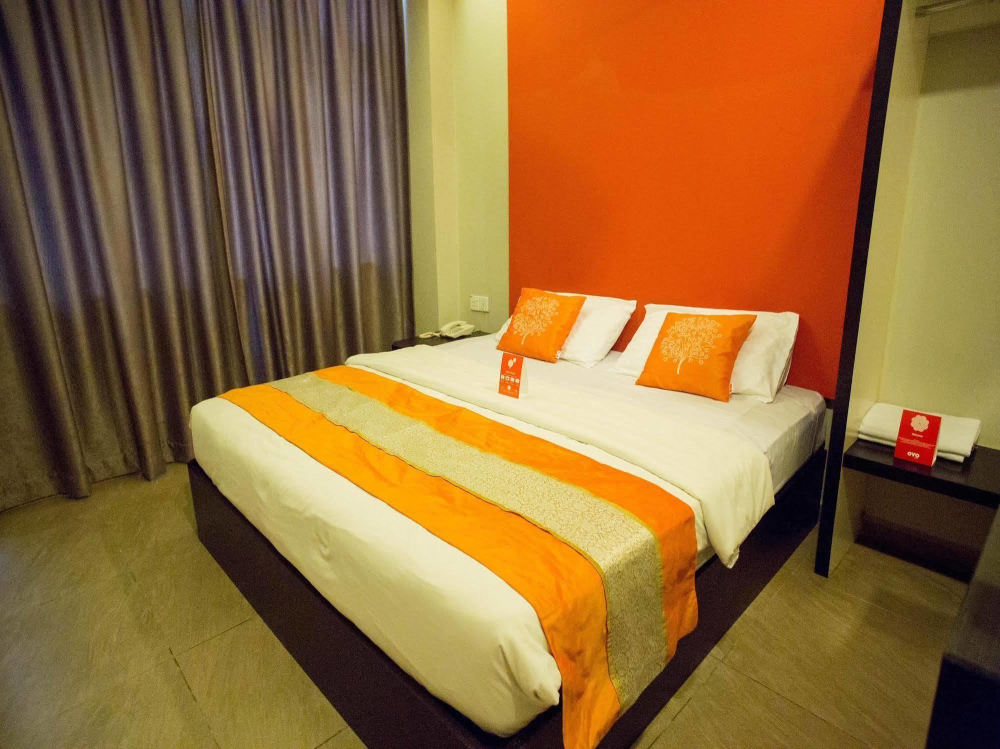 Golden Court Hotel - Tun Abdul Razak Johor Bahru Dış mekan fotoğraf